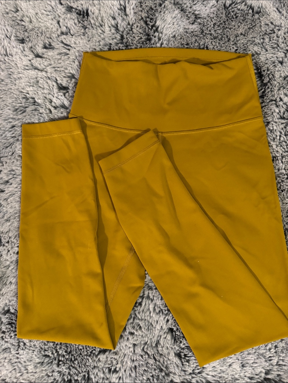 Lululemon leggings 🍋